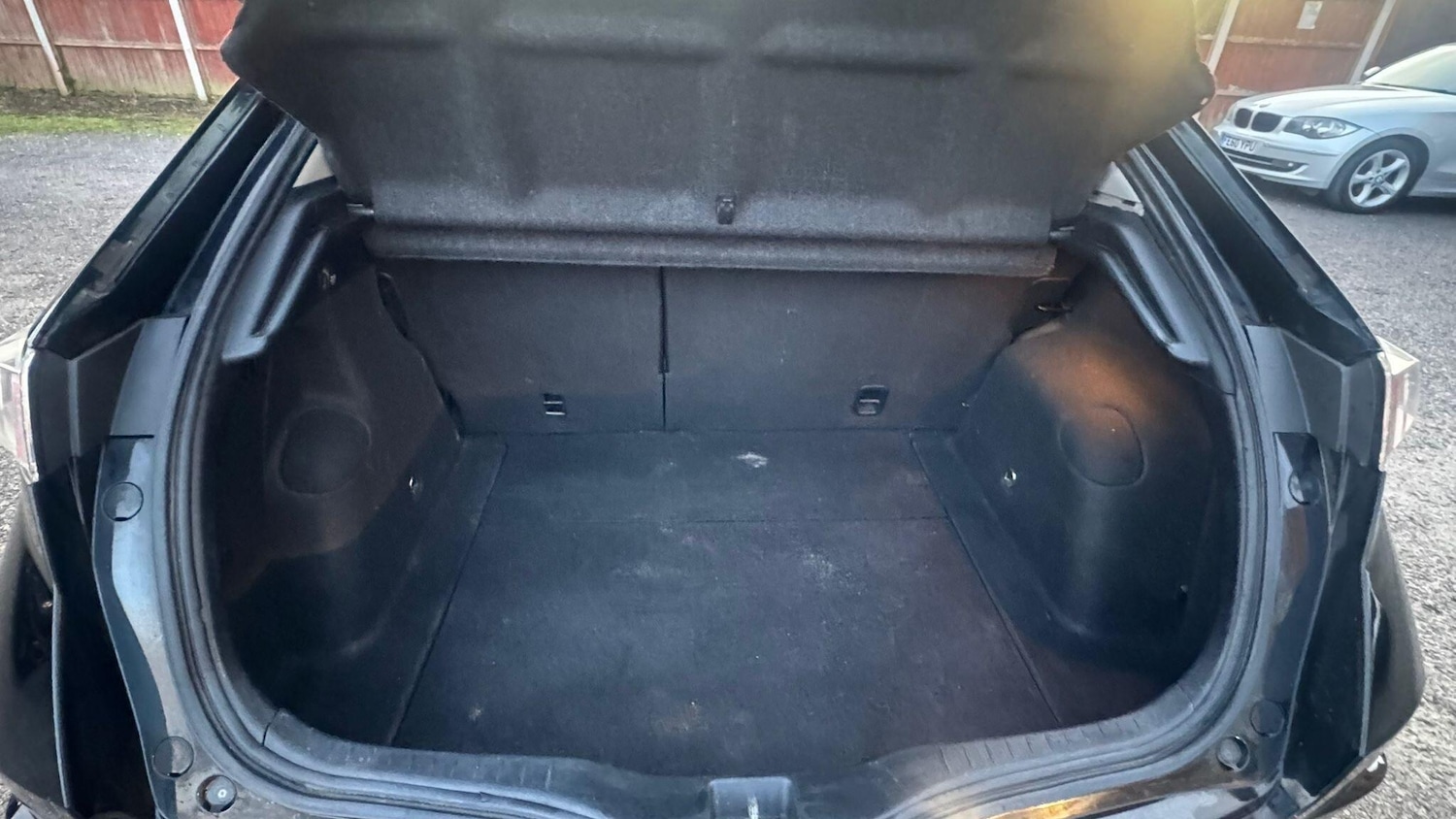 Used Honda Civic 2010 for sale - 76935819: Photo 17