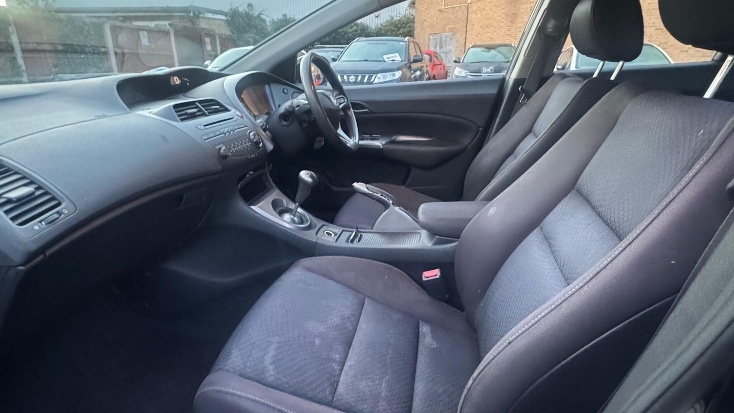 Used Honda Civic 2010 for sale - 76935819: Photo 18