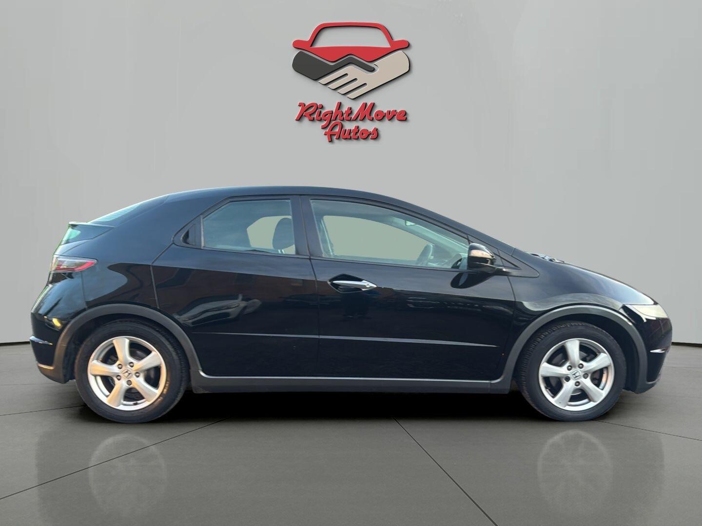 Used Honda Civic 2010 for sale - 76935819: Photo 6