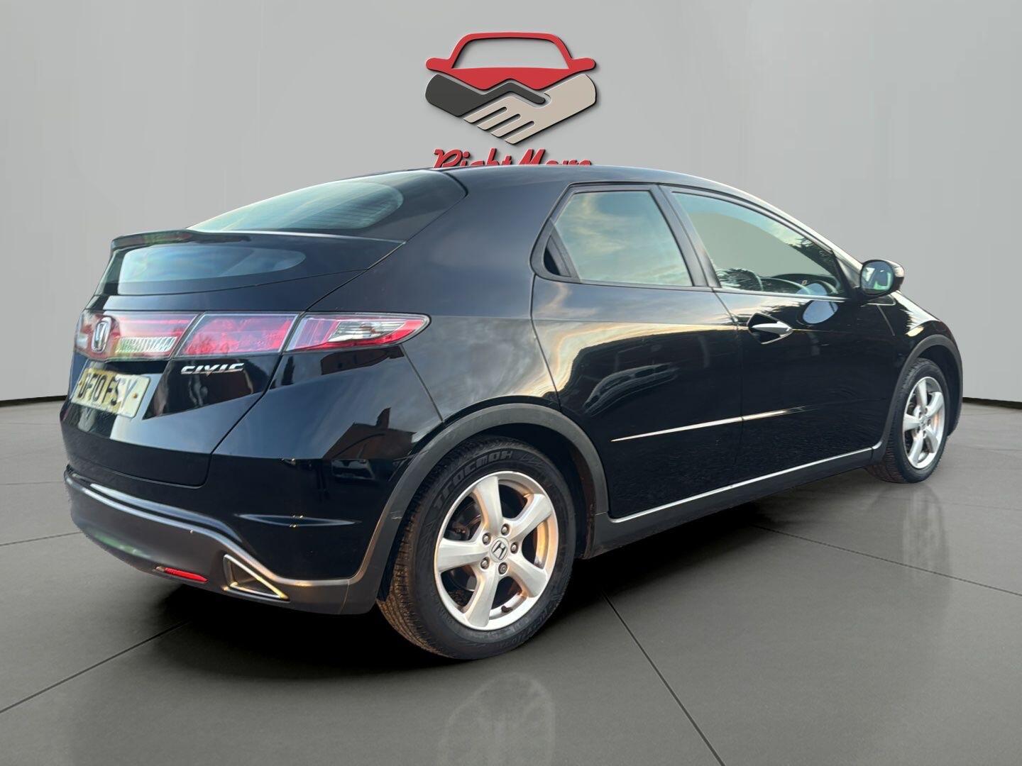 Used Honda Civic 2010 for sale - 76935819: Photo 7