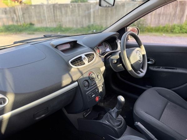 Used Renault Clio 2009 for sale - 76227796: Photo 19