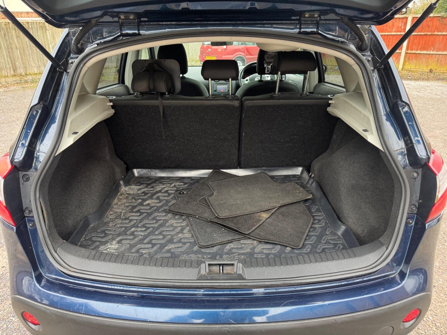 Used Nissan Qashqai 2012 for sale - 77632966: Photo 17