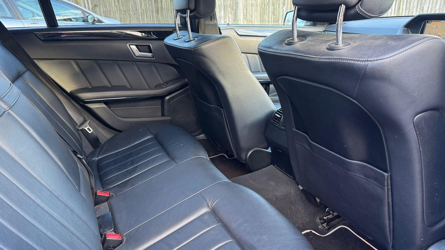 Used Mercedes-Benz E Class 2015 for sale - 76634027: Photo 11