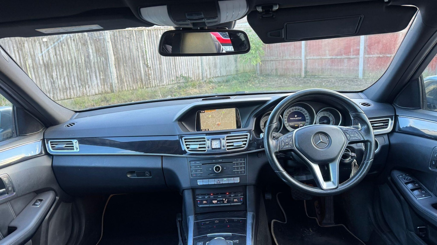 Used Mercedes-Benz E Class 2015 for sale - 76634027: Photo 15