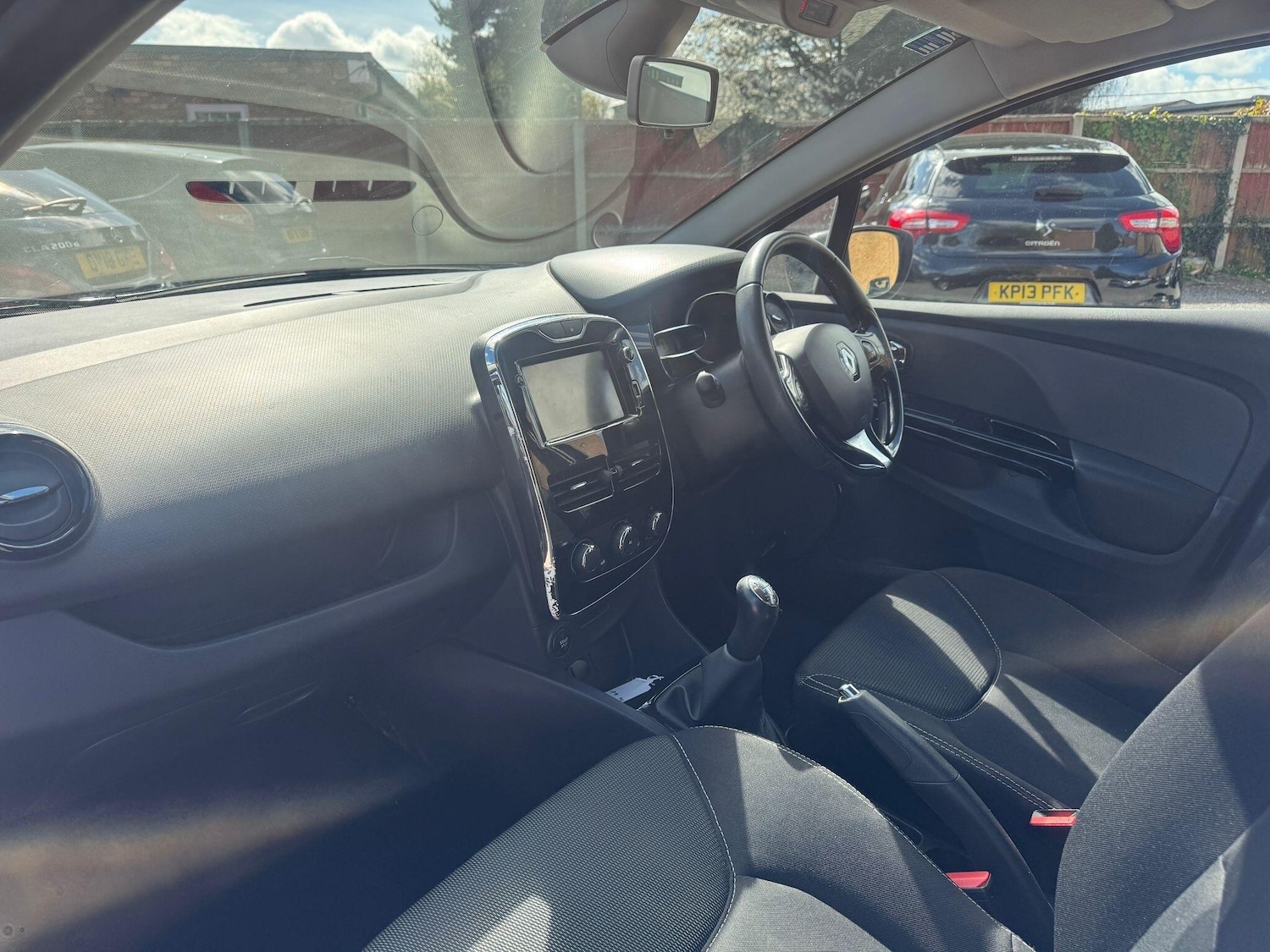 Used Renault Clio 2014 for sale - 78147755: Photo 11