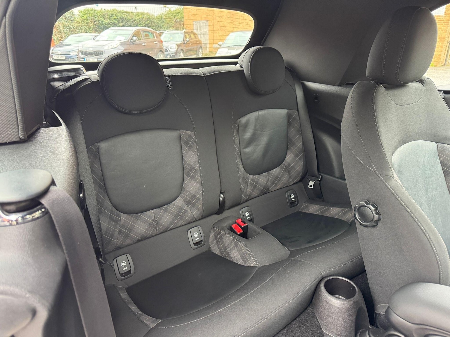 Used MINI Convertible 2016 for sale - 77598678: Photo 25