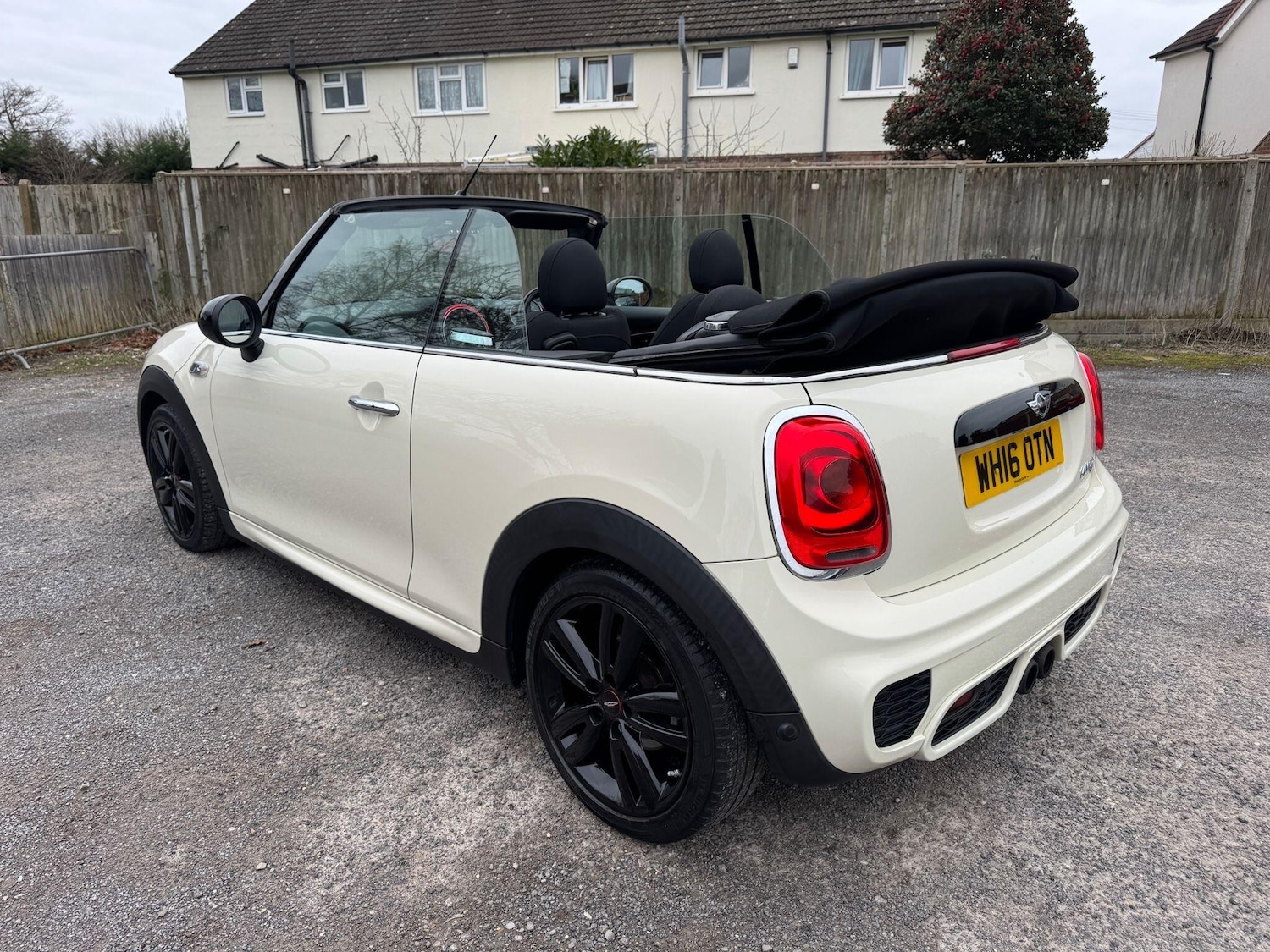 Used MINI Convertible 2016 for sale - 77598678: Photo 7