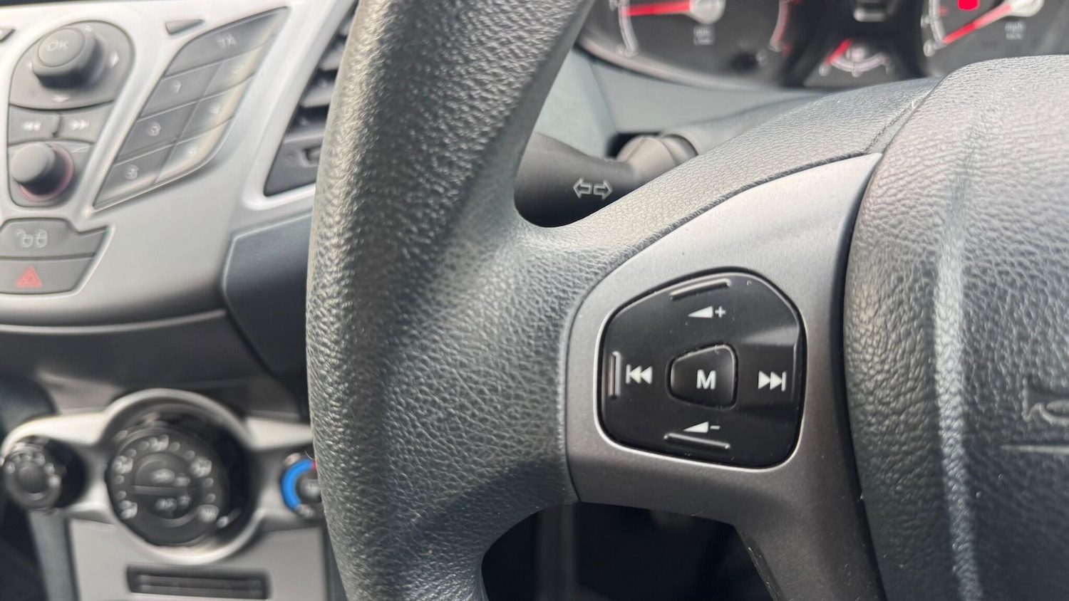 Used Ford Fiesta 2011 for sale - 77993209: Photo 16