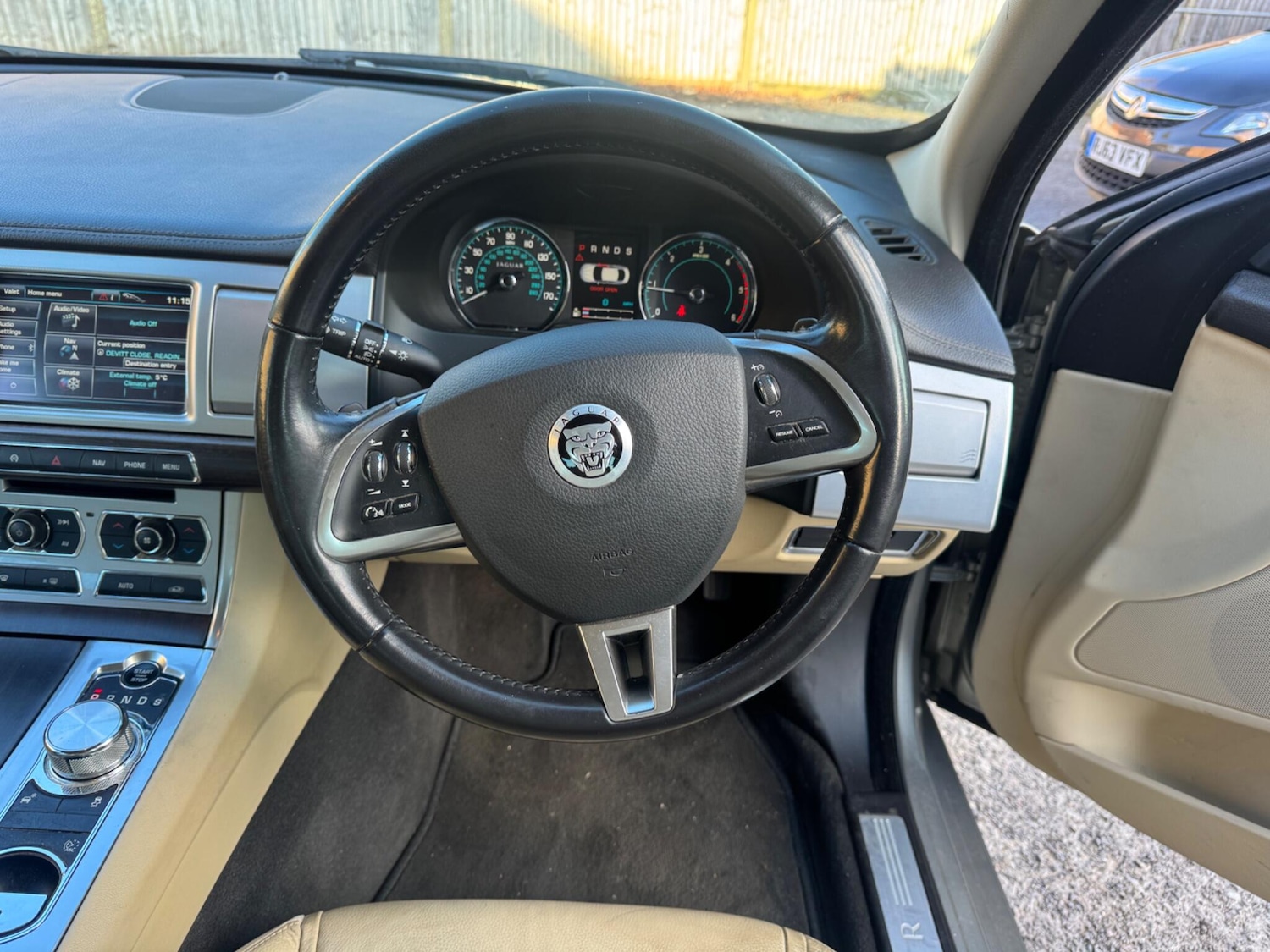 Used Jaguar XF 2011 for sale - 77050154: Photo 12