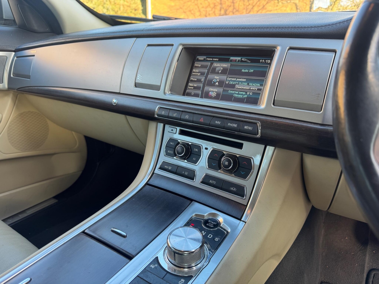 Used Jaguar XF 2011 for sale - 77050154: Photo 14