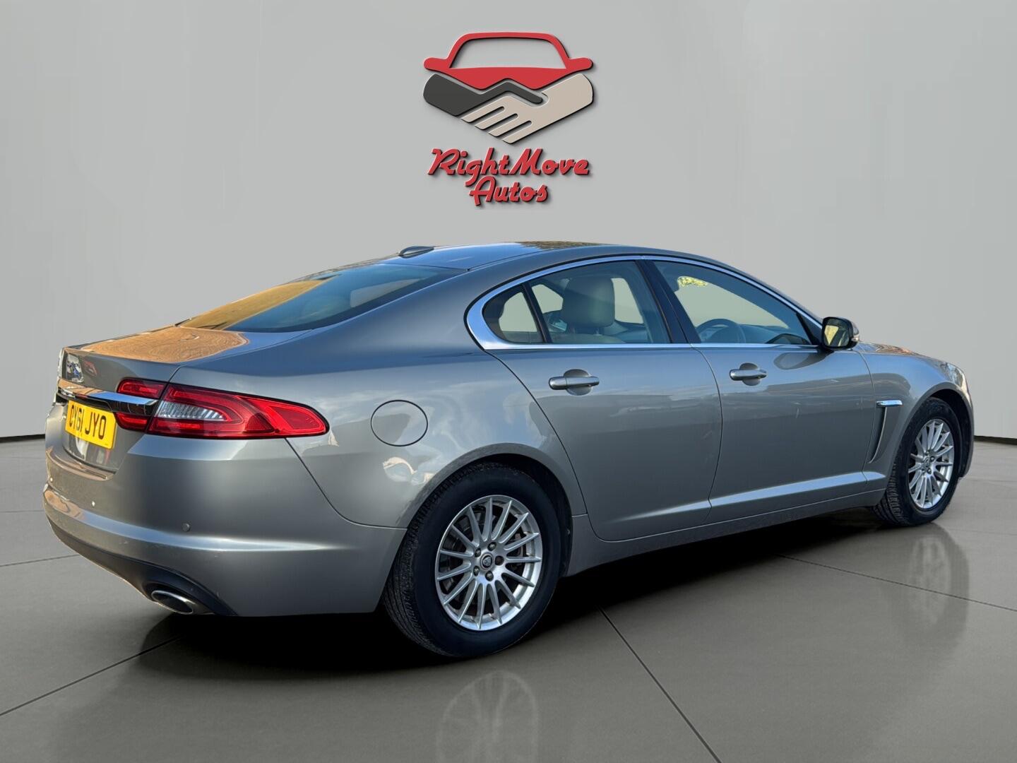 Used Jaguar XF 2011 for sale - 77050154: Photo 5