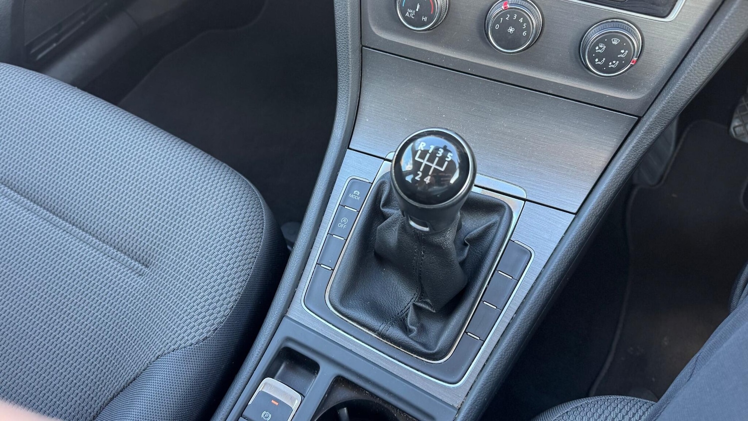 Used Volkswagen Golf 2013 for sale - 77898209: Photo 15