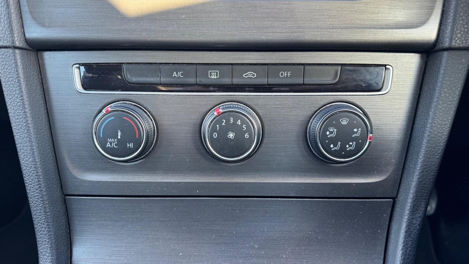 Used Volkswagen Golf 2013 for sale - 77898209: Photo 21