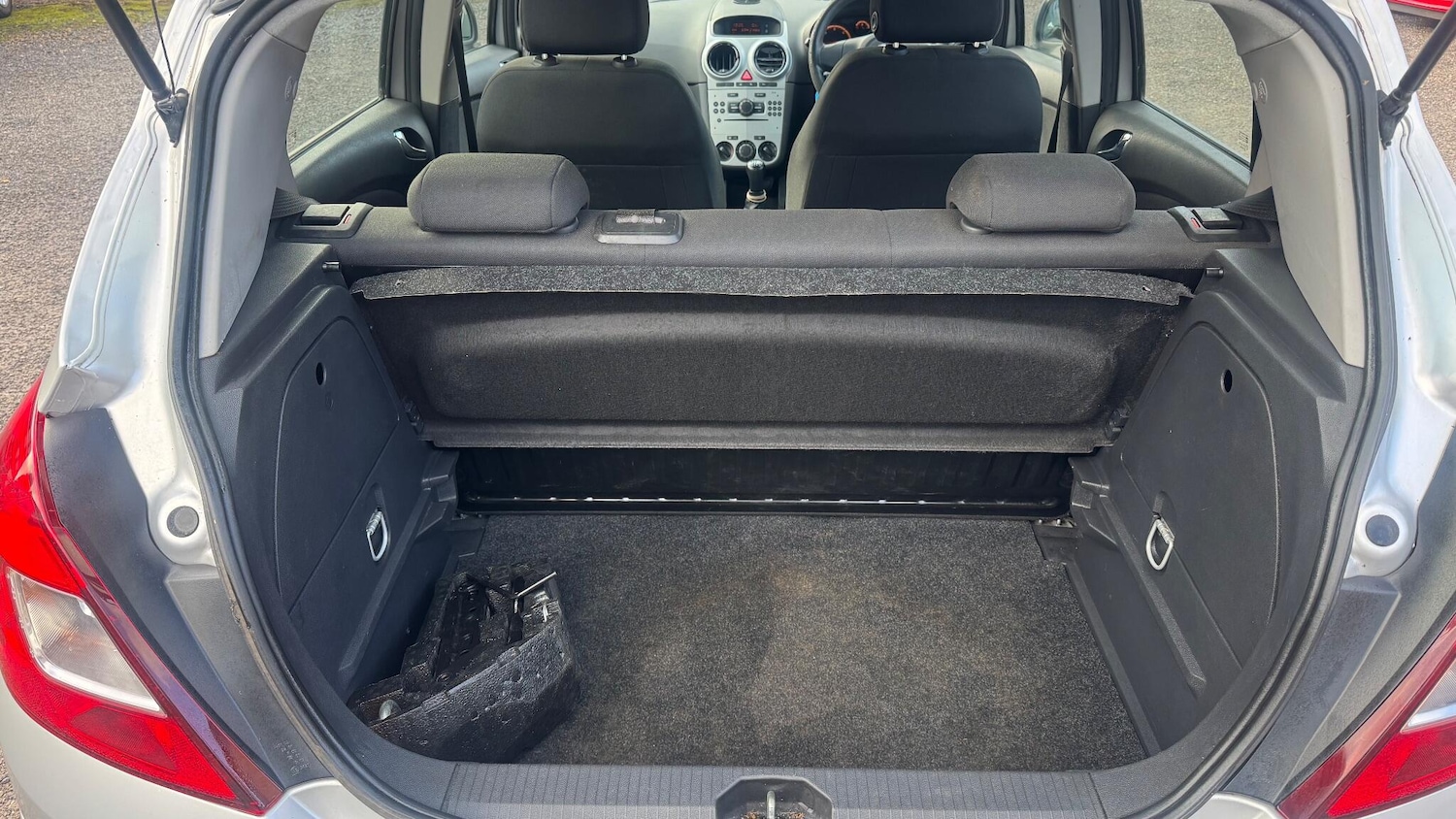 Used Vauxhall Corsa 2011 for sale - 77441112: Photo 12