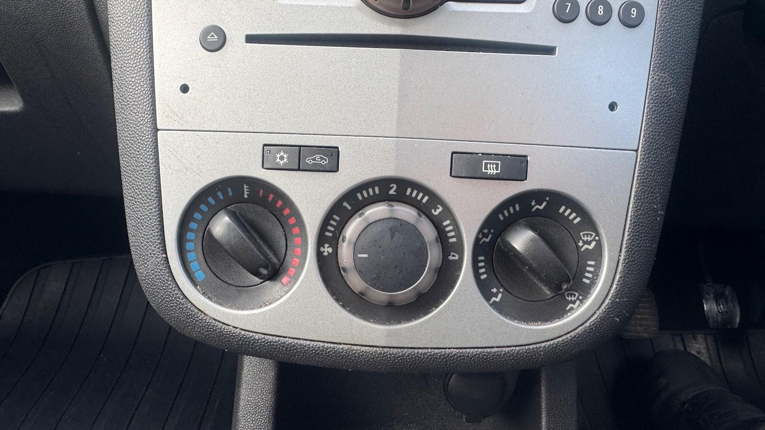 Used Vauxhall Corsa 2011 for sale - 77441112: Photo 15