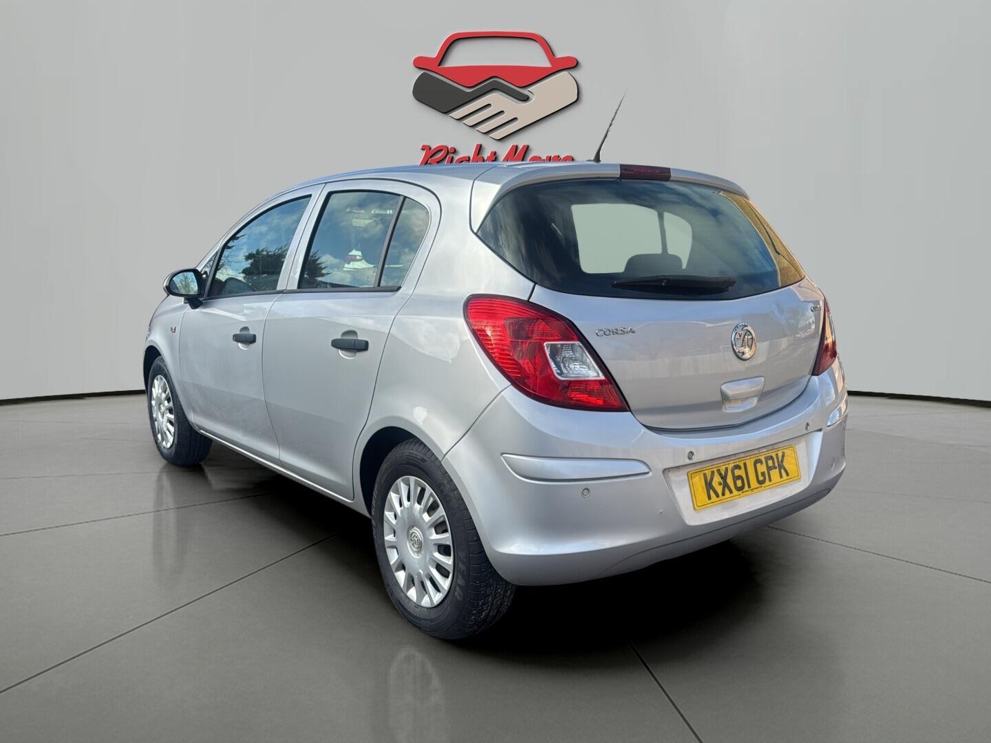 Used Vauxhall Corsa 2011 for sale - 77441112: Photo 3