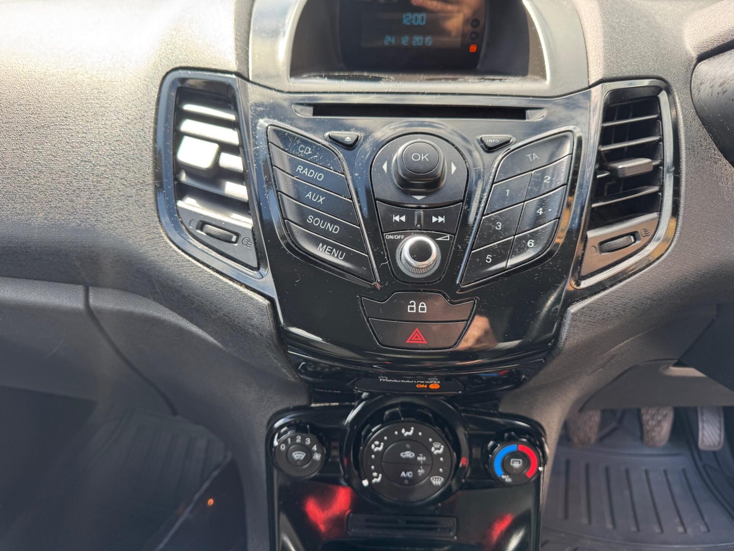 Used Ford Fiesta 2013 for sale - 78058247: Photo 13