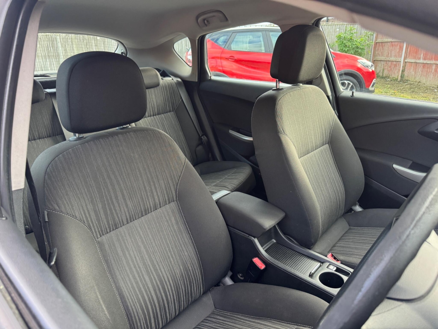 Used Vauxhall Astra 2011 for sale - 76360767: Photo 16