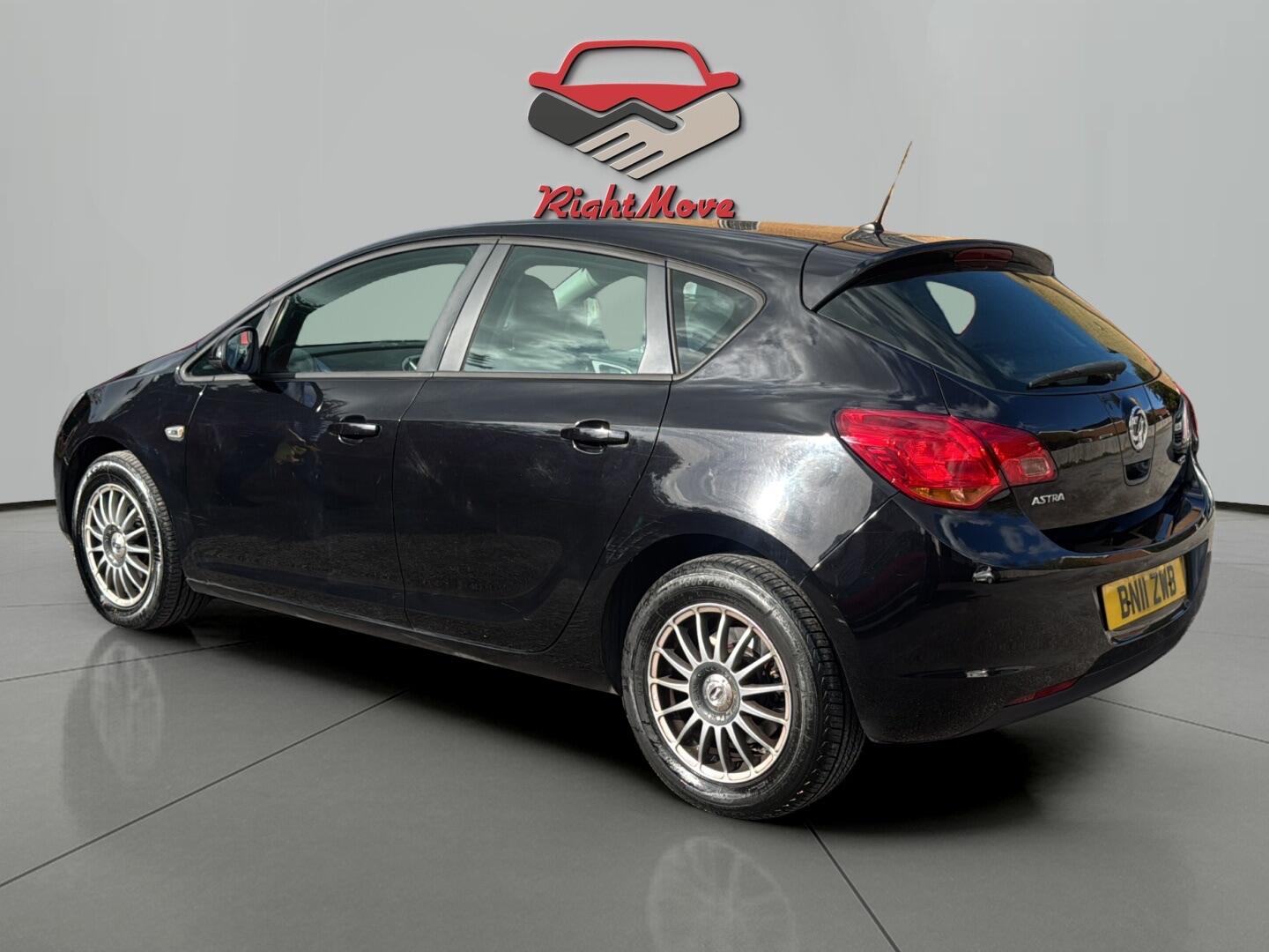 Used Vauxhall Astra 2011 for sale - 76360767: Photo 3