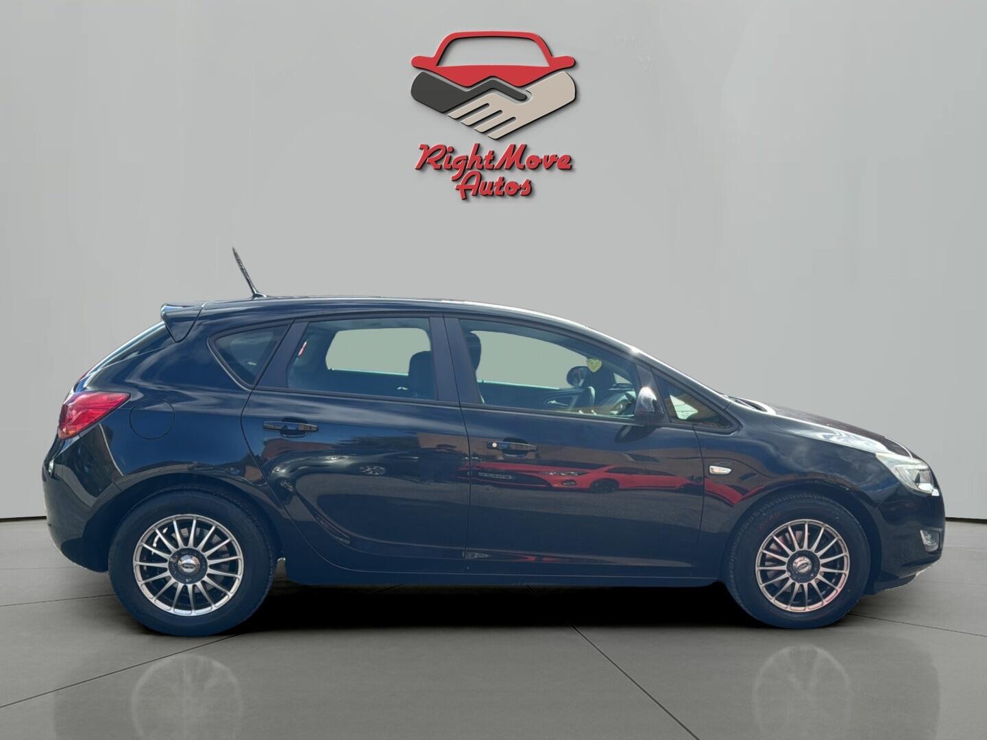 Used Vauxhall Astra 2011 for sale - 76360767: Photo 6