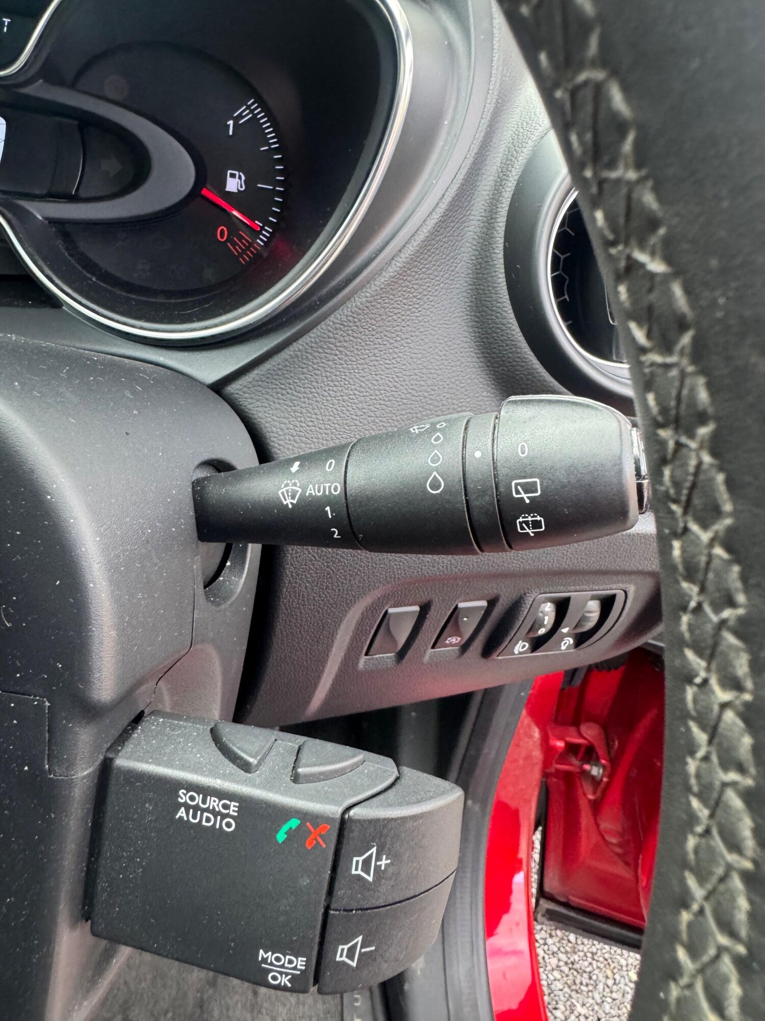 Used Renault Captur 2017 for sale - 76349349: Photo 16