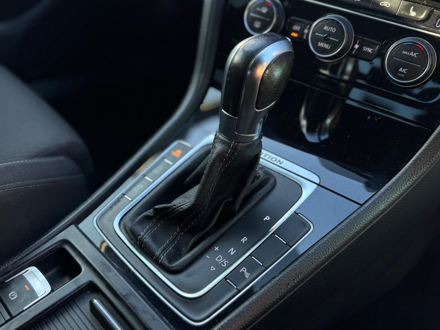 Used Volkswagen Golf 2017 for sale - 77163337: Photo 19