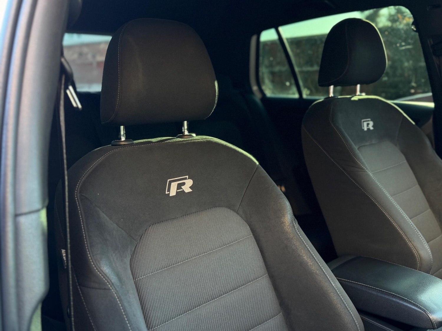 Used Volkswagen Golf 2017 for sale - 77163337: Photo 24