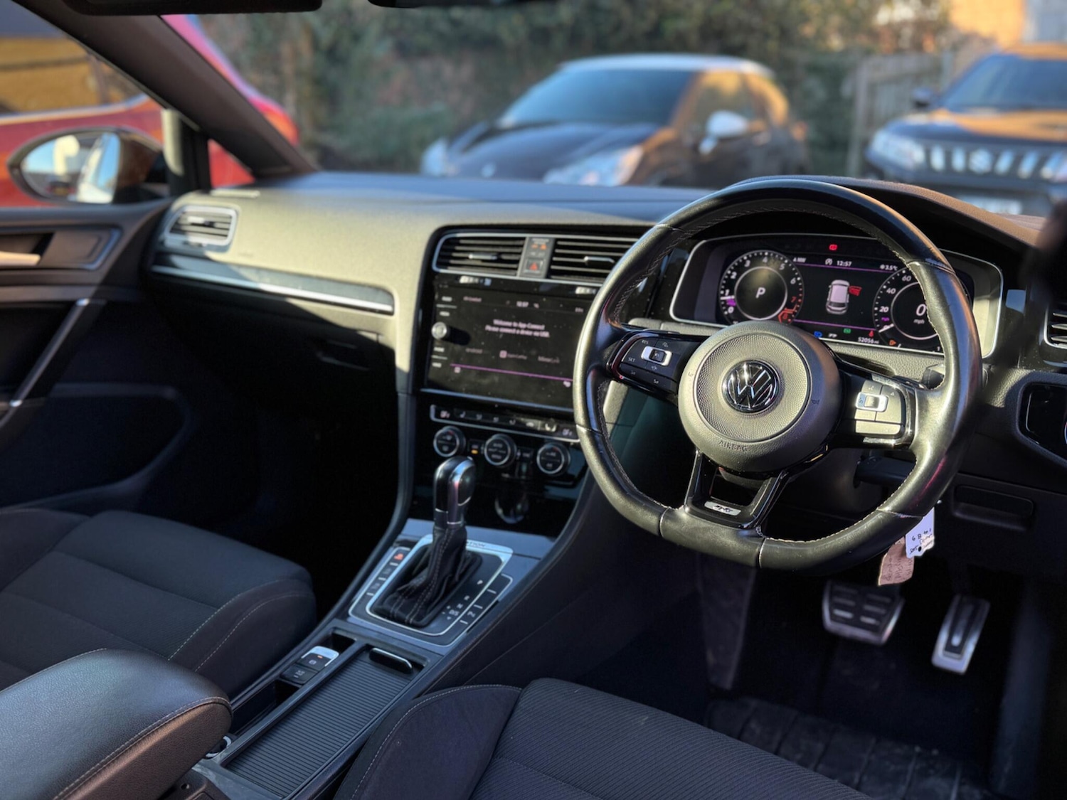 Used Volkswagen Golf 2017 for sale - 77163337: Photo 27