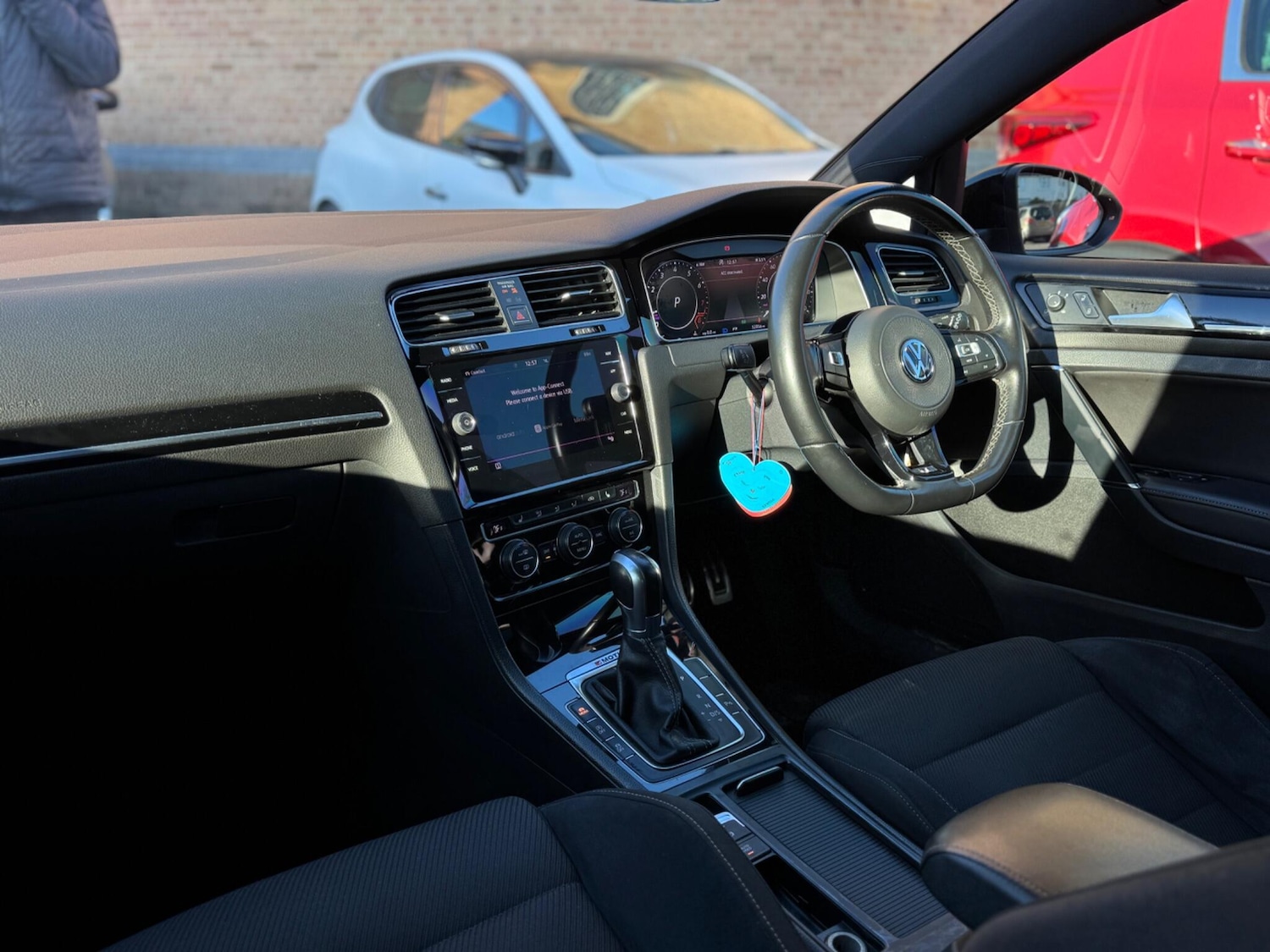 Used Volkswagen Golf 2017 for sale - 77163337: Photo 29