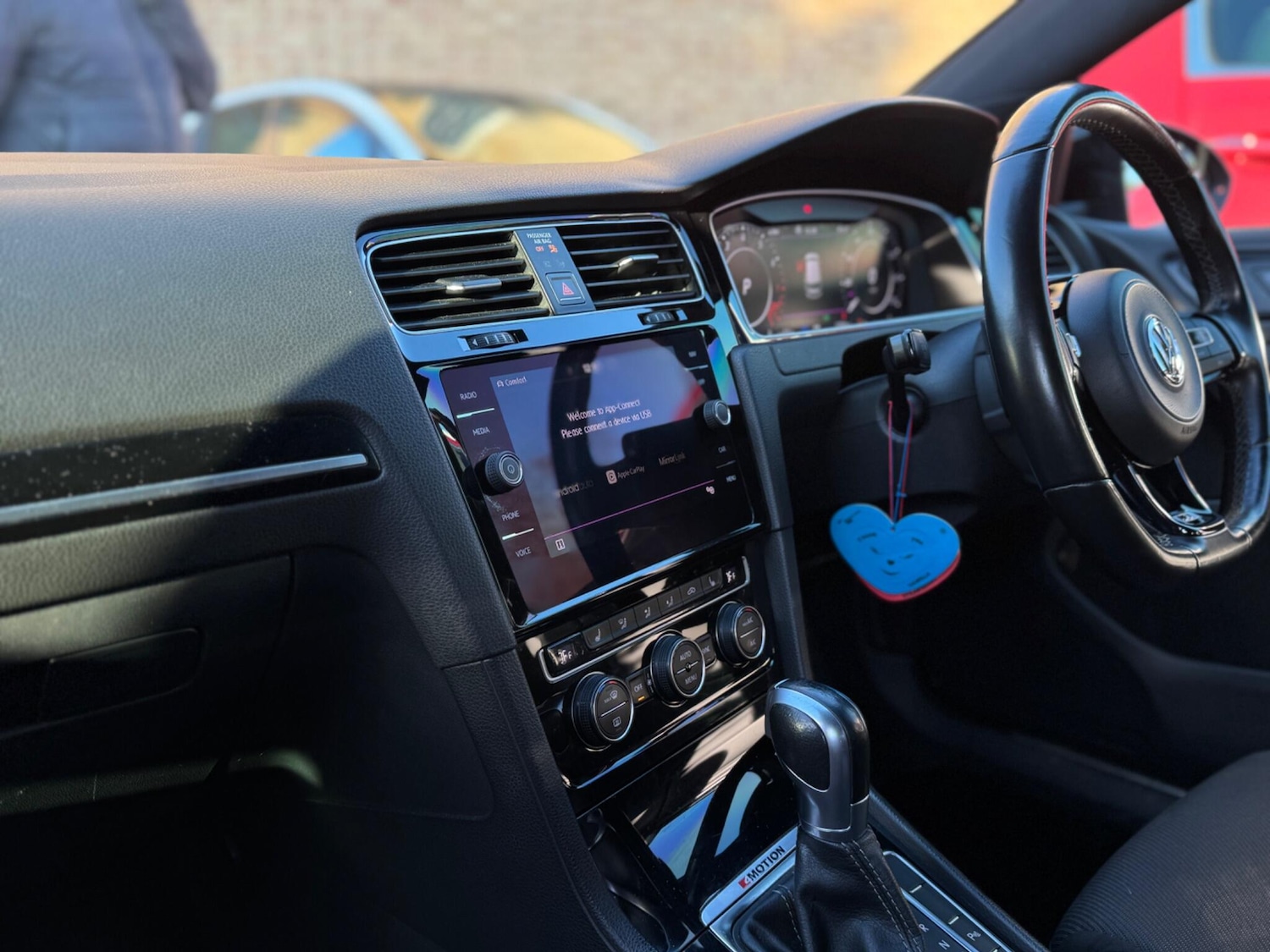 Used Volkswagen Golf 2017 for sale - 77163337: Photo 31