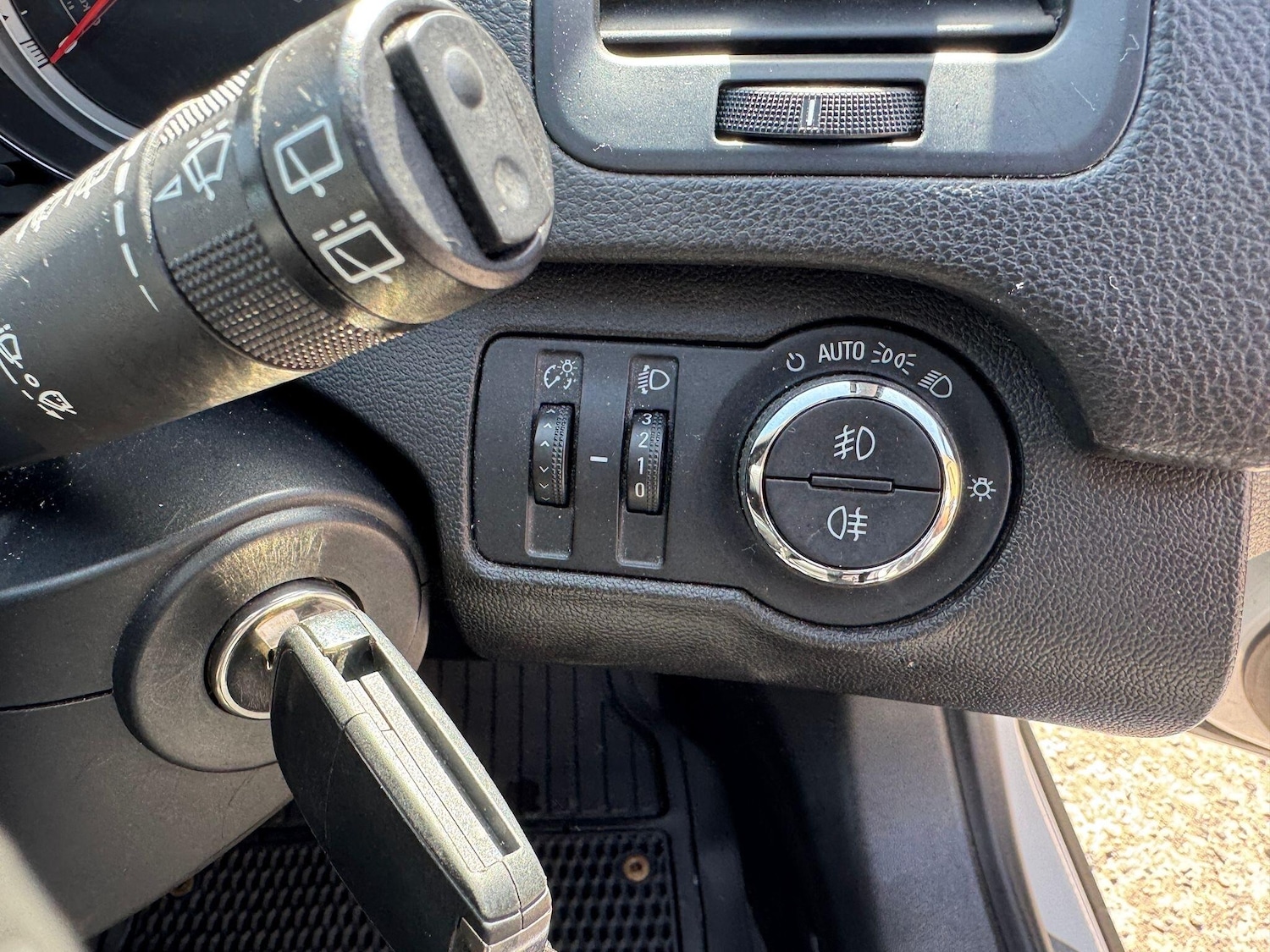 Used Vauxhall Insignia 2011 for sale - 78171530: Photo 11