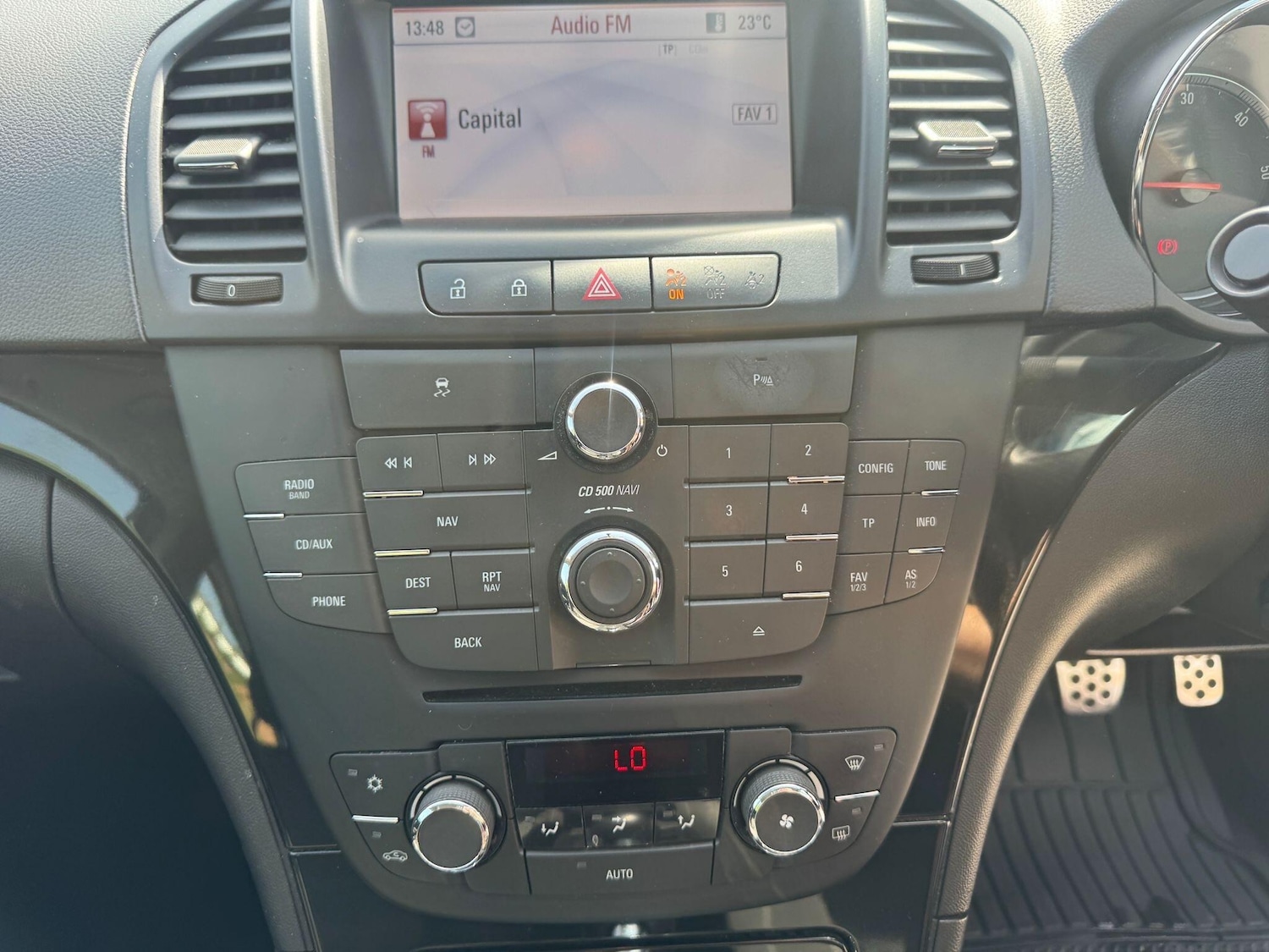 Used Vauxhall Insignia 2011 for sale - 78171530: Photo 14