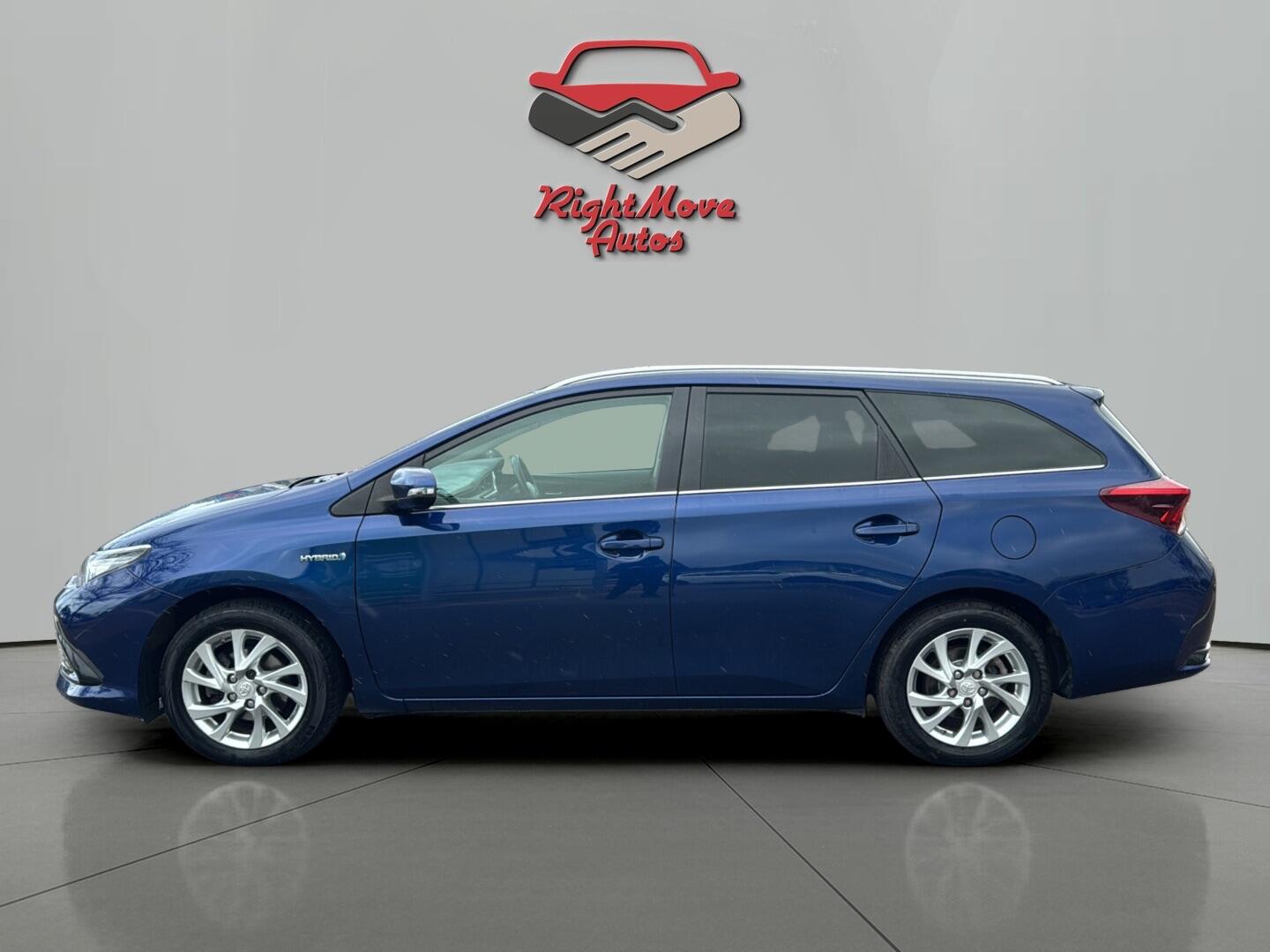 Used Toyota Auris 2015 for sale - 77645985: Photo 2