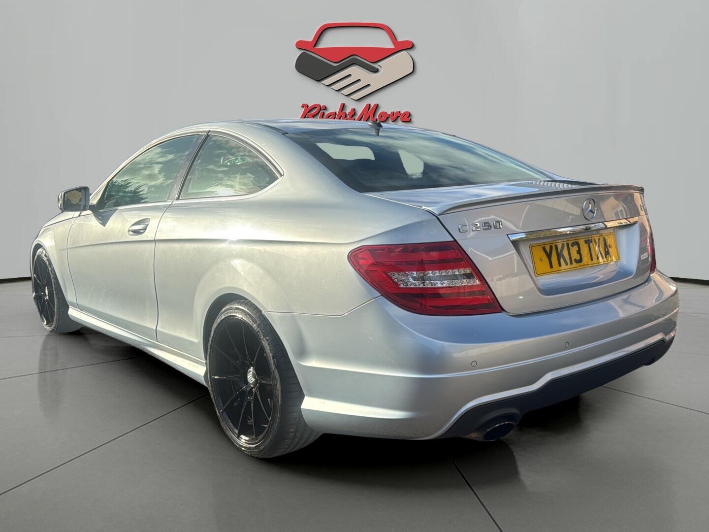 Used Mercedes-Benz C Class 2013 for sale - 76899123: Photo 3