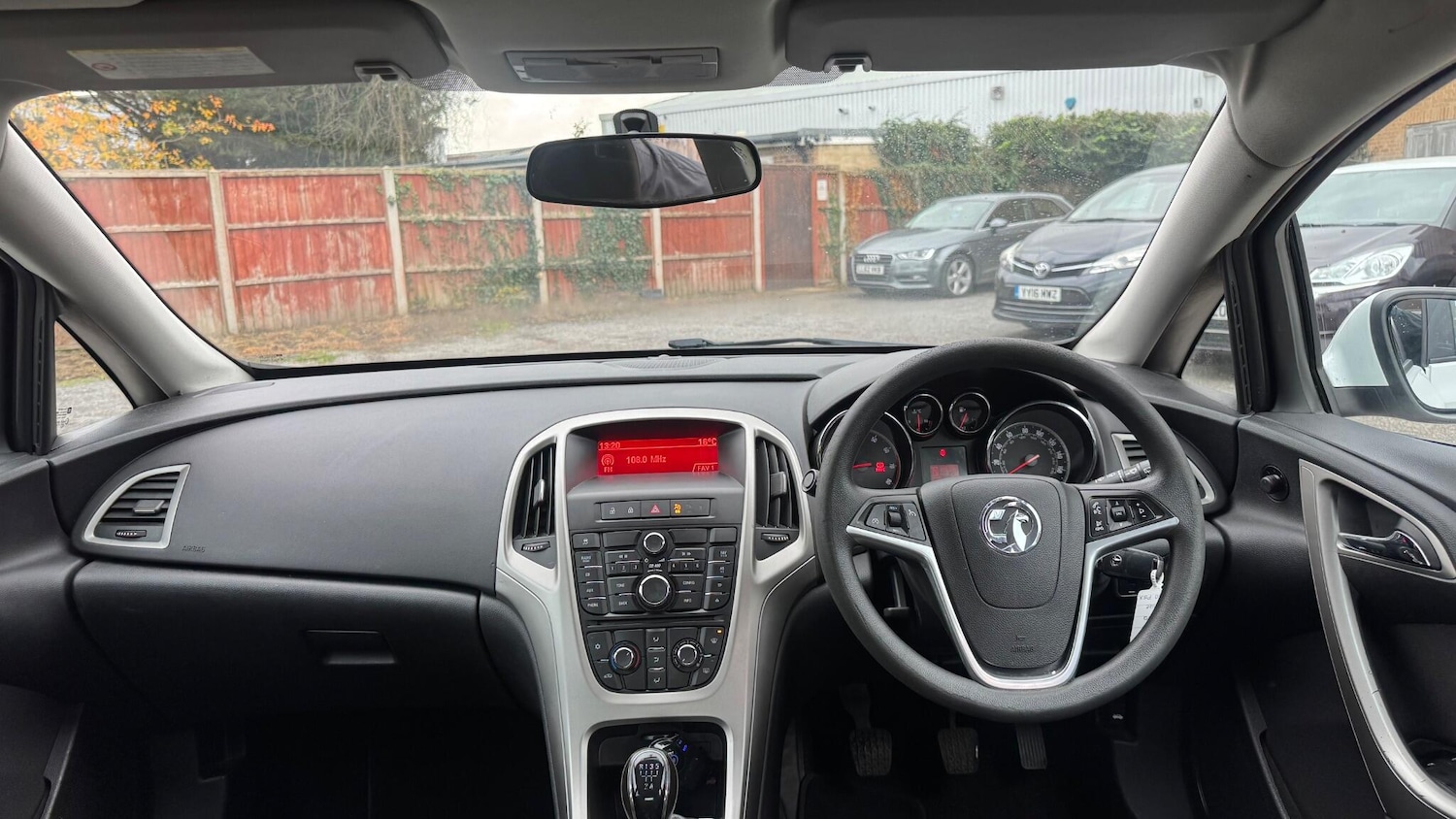 Used Vauxhall Astra 2010 for sale - 76550883: Photo 15