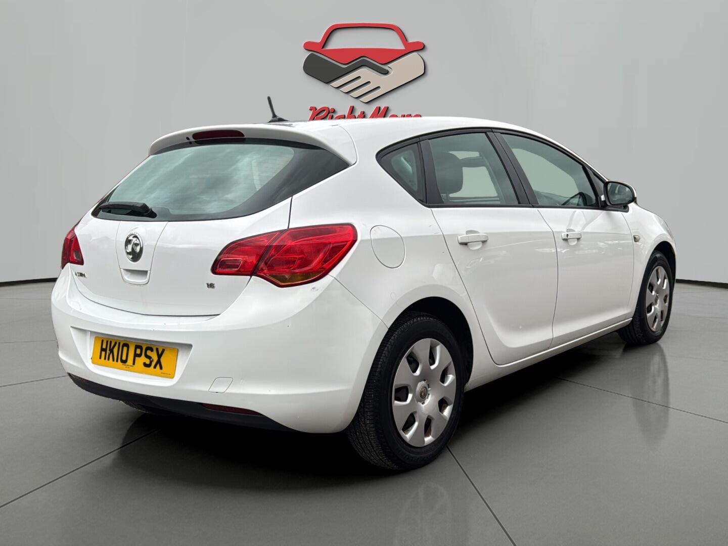 Used Vauxhall Astra 2010 for sale - 76550883: Photo 3