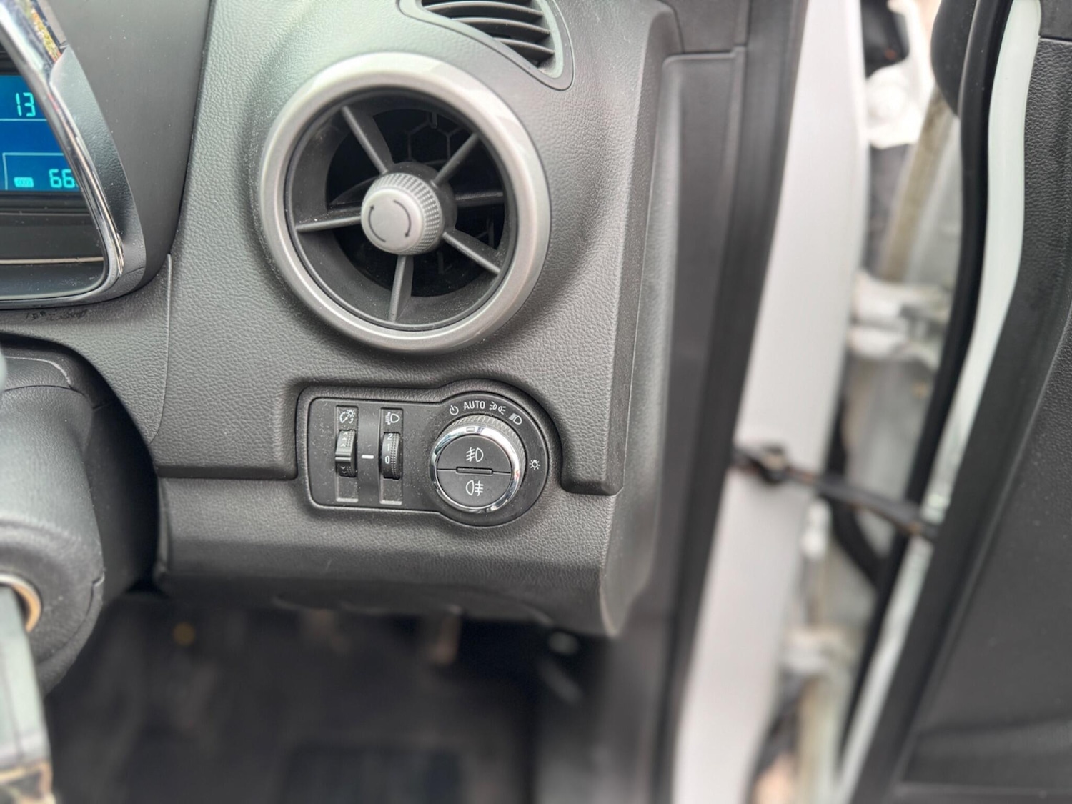 Used Chevrolet Trax 2013 for sale - 76432609: Photo 11