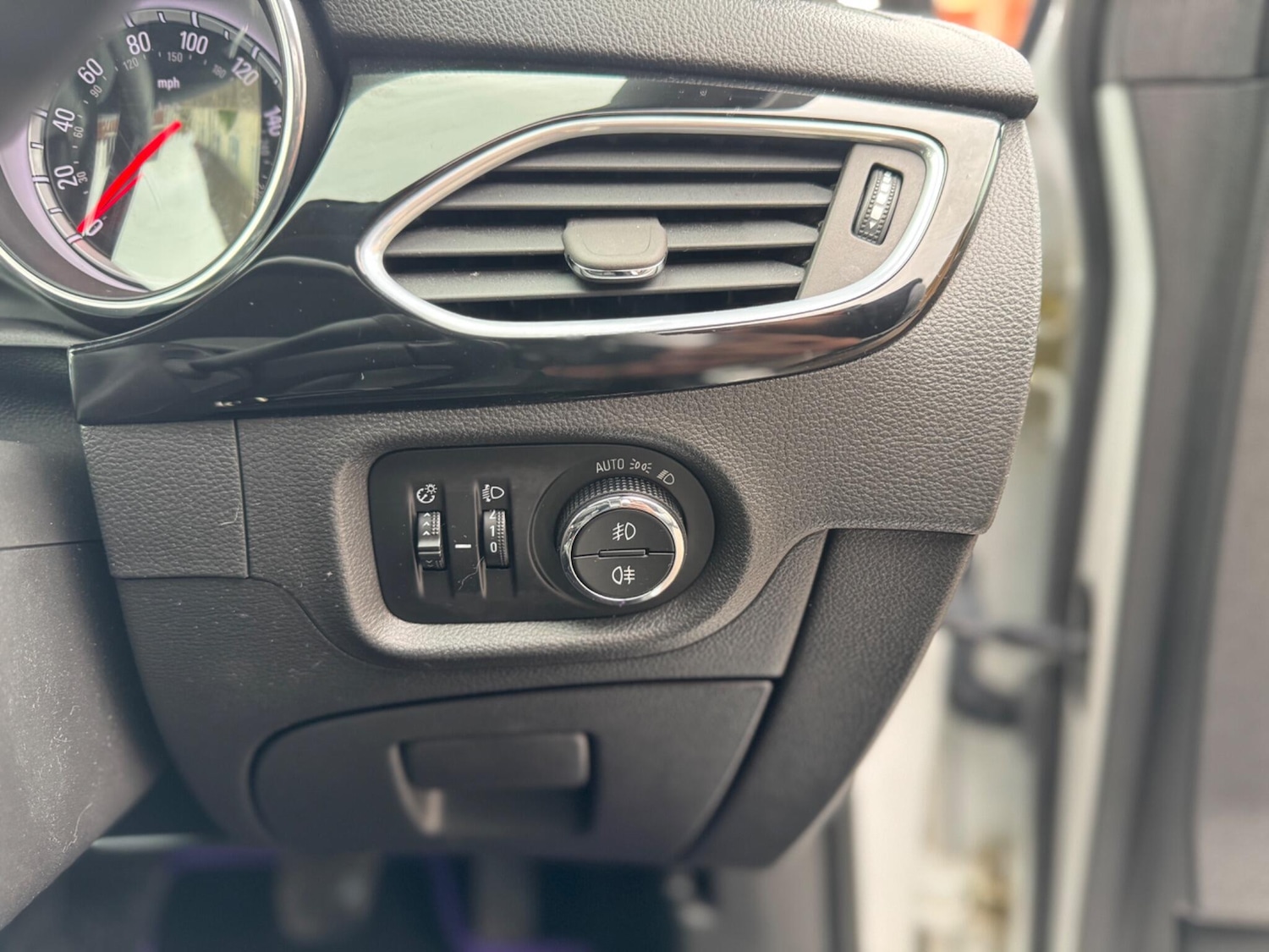 Used Vauxhall Astra 2016 for sale - 76607861: Photo 15