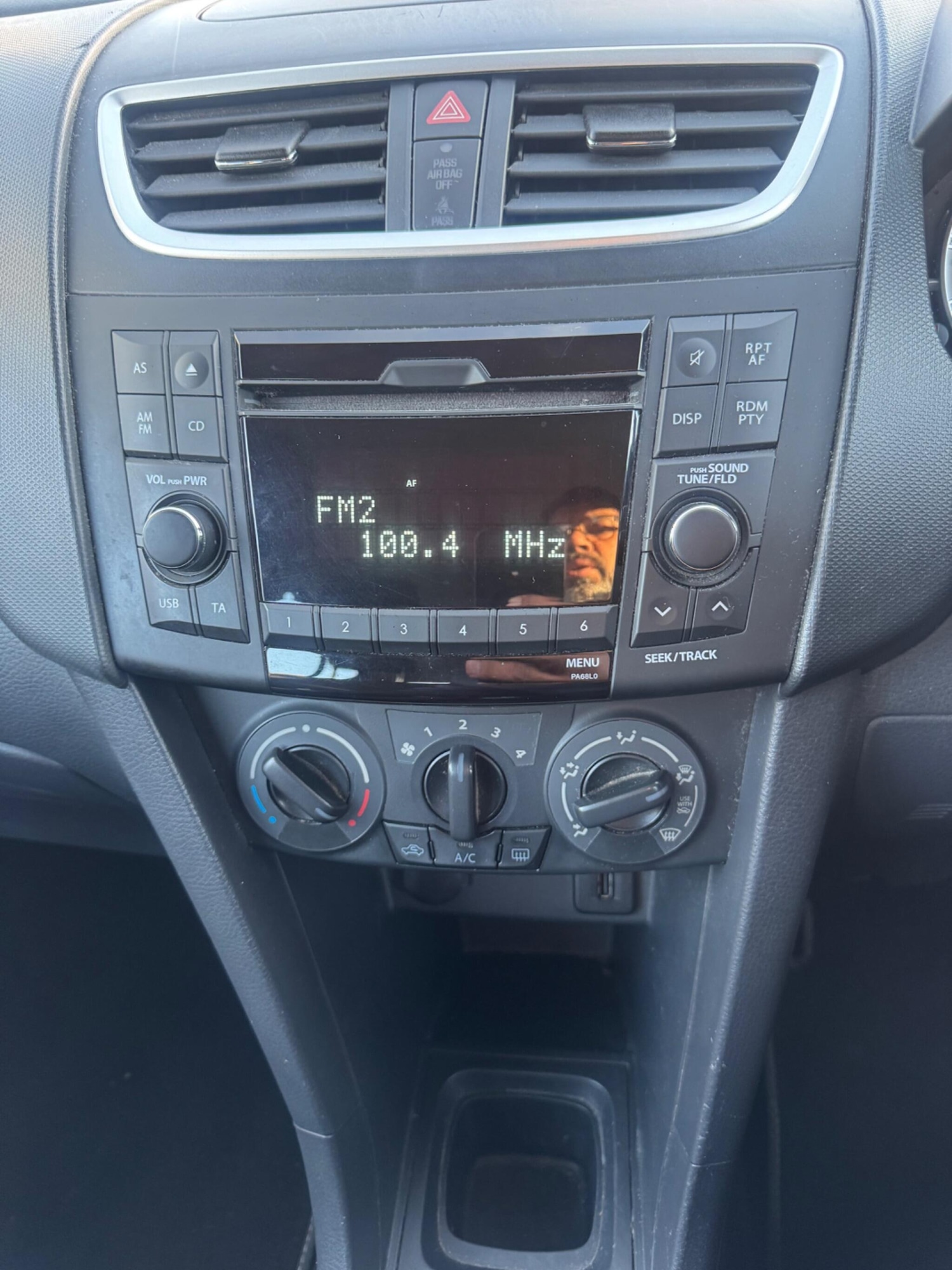 Used Suzuki Swift 2012 for sale - 77229800: Photo 10