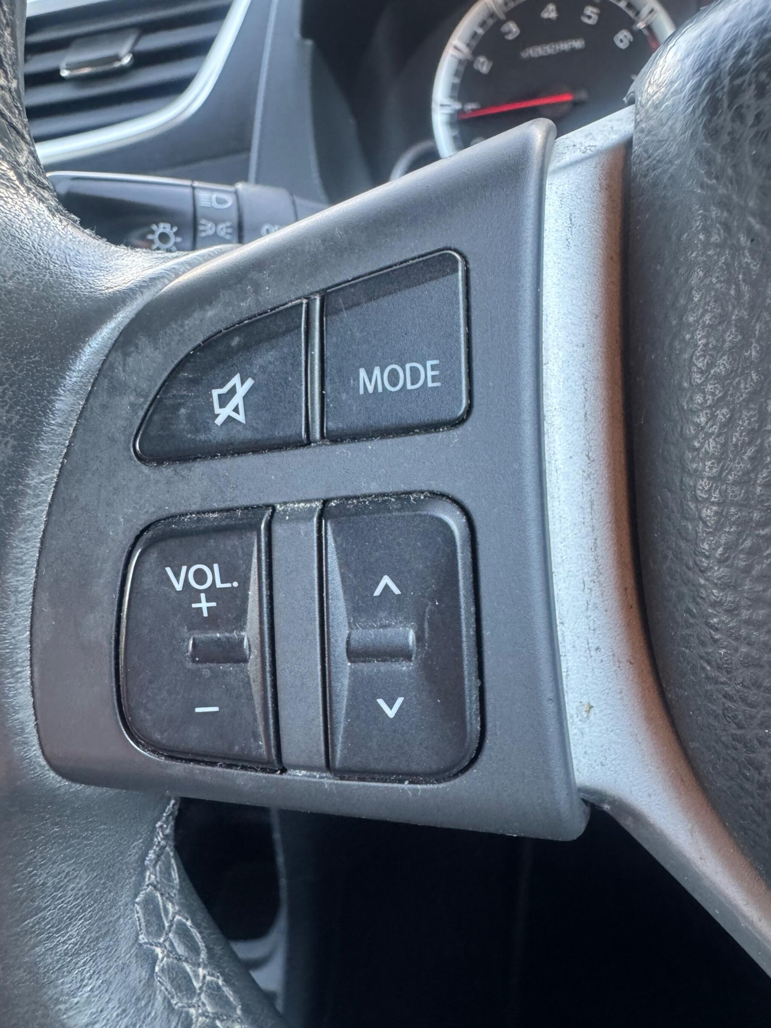 Used Suzuki Swift 2012 for sale - 77229800: Photo 13