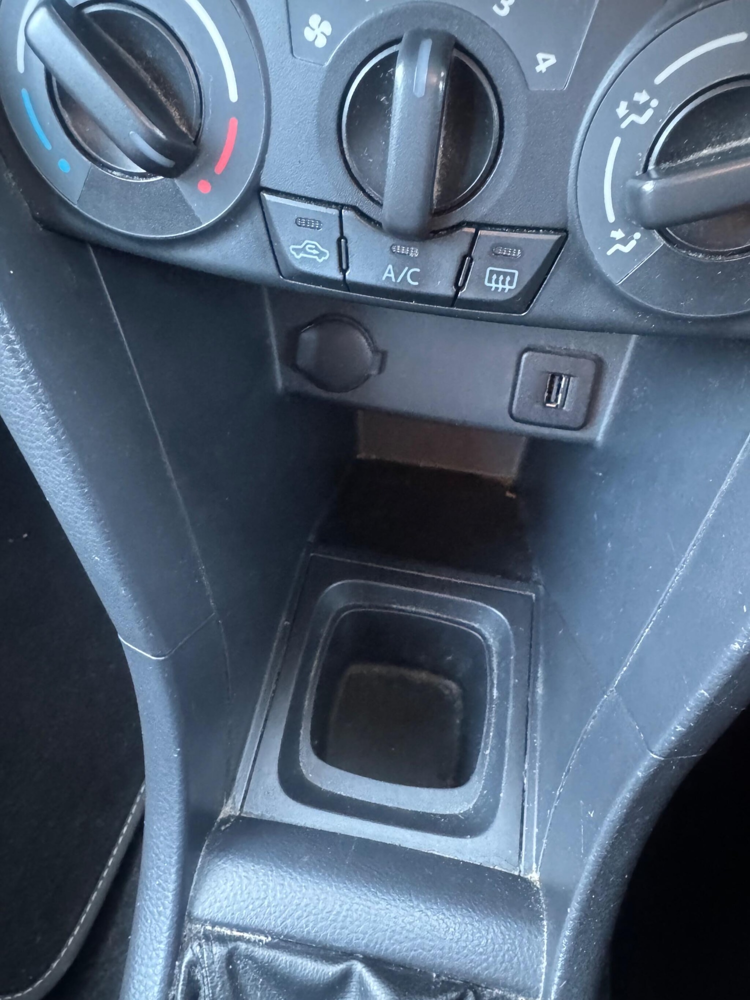 Used Suzuki Swift 2012 for sale - 77229800: Photo 18