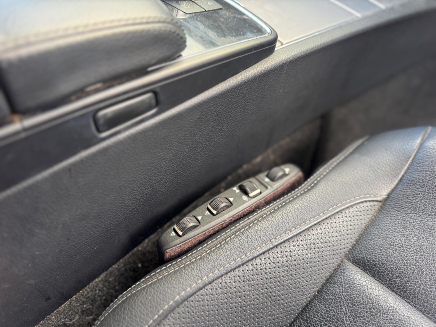 Used Mercedes-Benz E Class 2013 for sale - 76913460: Photo 17