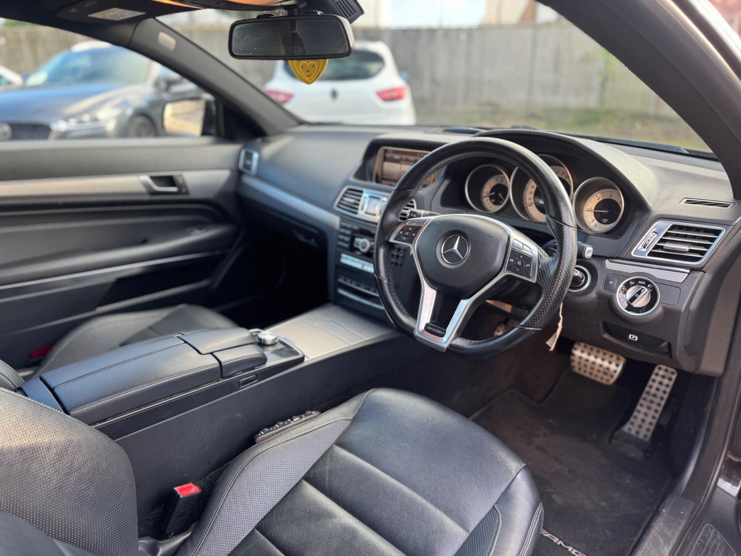 Used Mercedes-Benz E Class 2013 for sale - 76913460: Photo 21