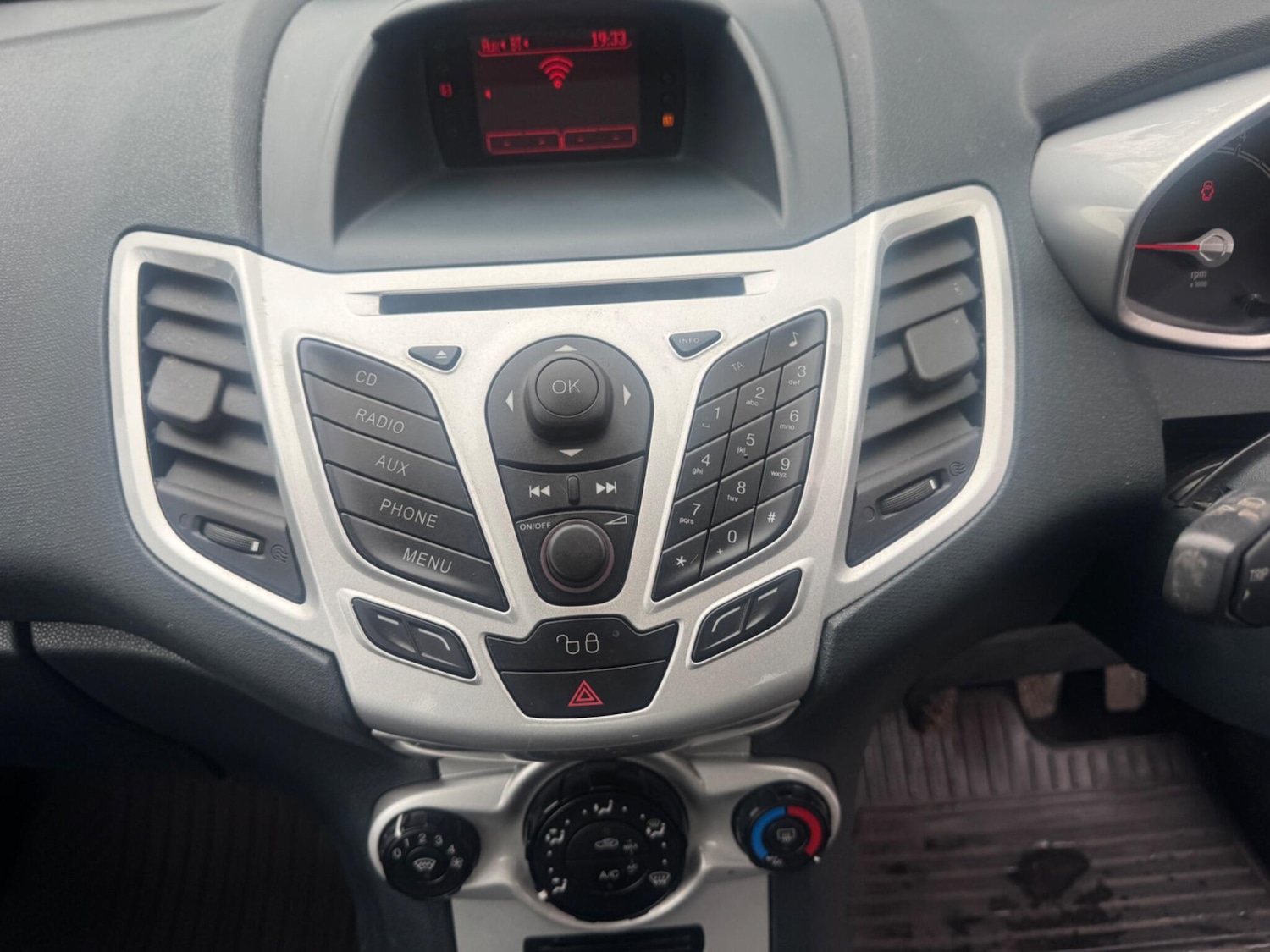 Used Ford Fiesta 2012 for sale - 78047206: Photo 16