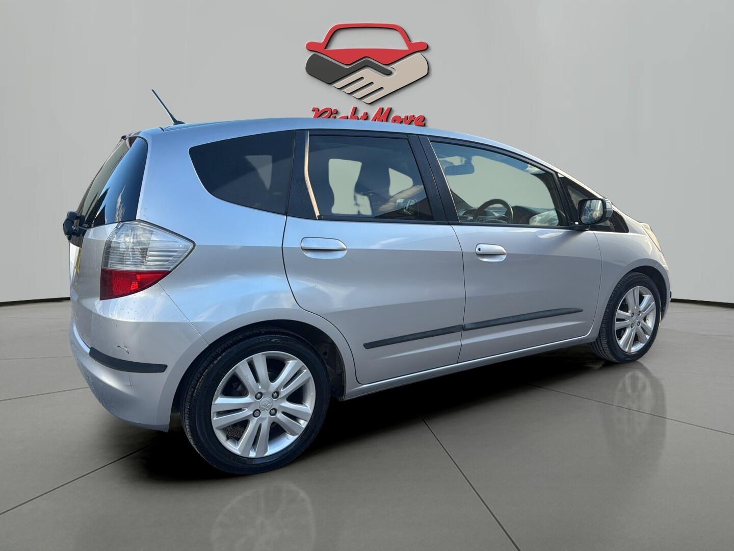 Used Honda Jazz 2010 for sale - 78085957: Photo 5