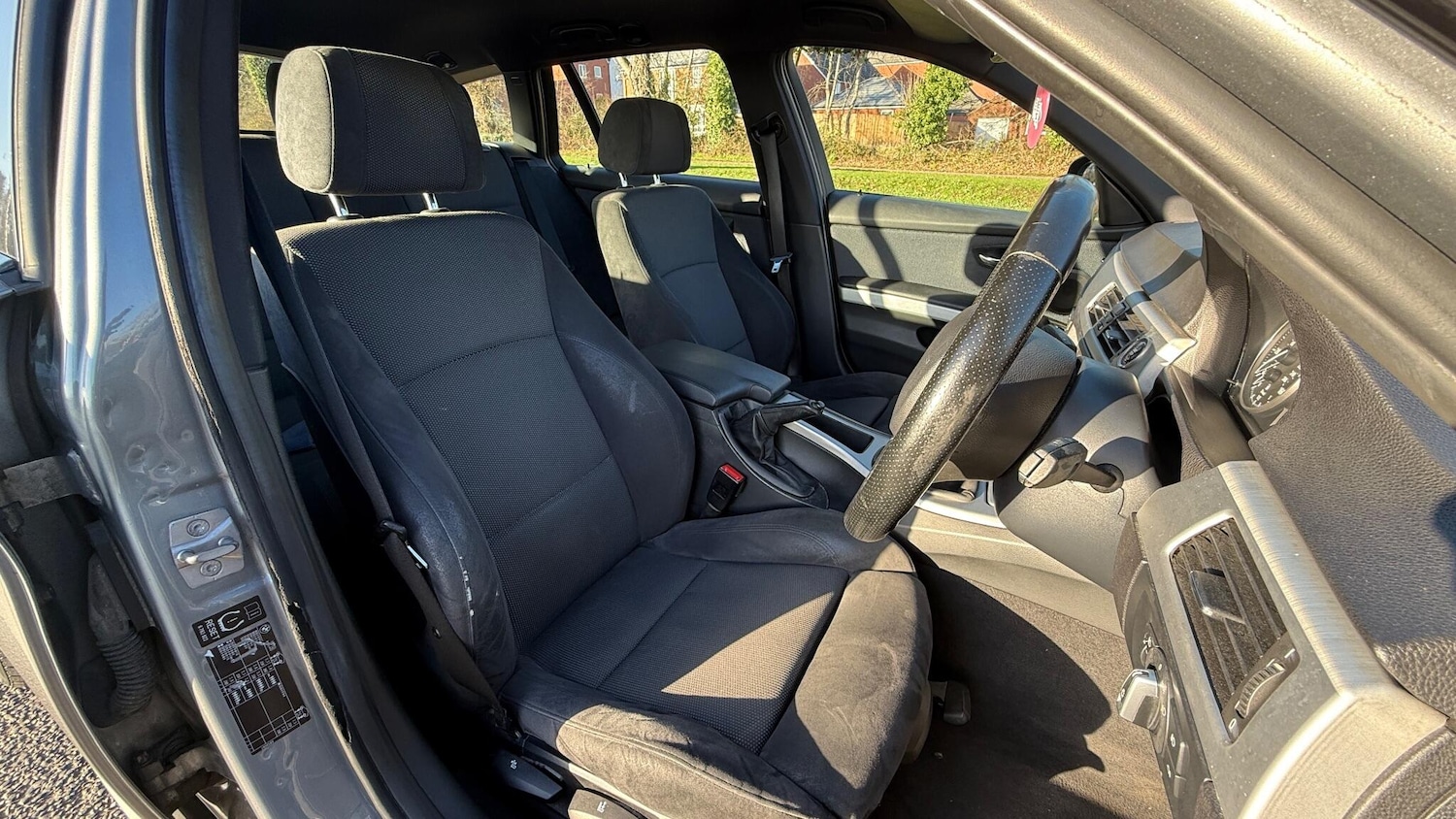 Used BMW 3 Series 2011 for sale - 77052477: Photo 10