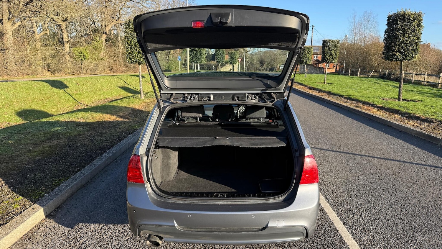 Used BMW 3 Series 2011 for sale - 77052477: Photo 15