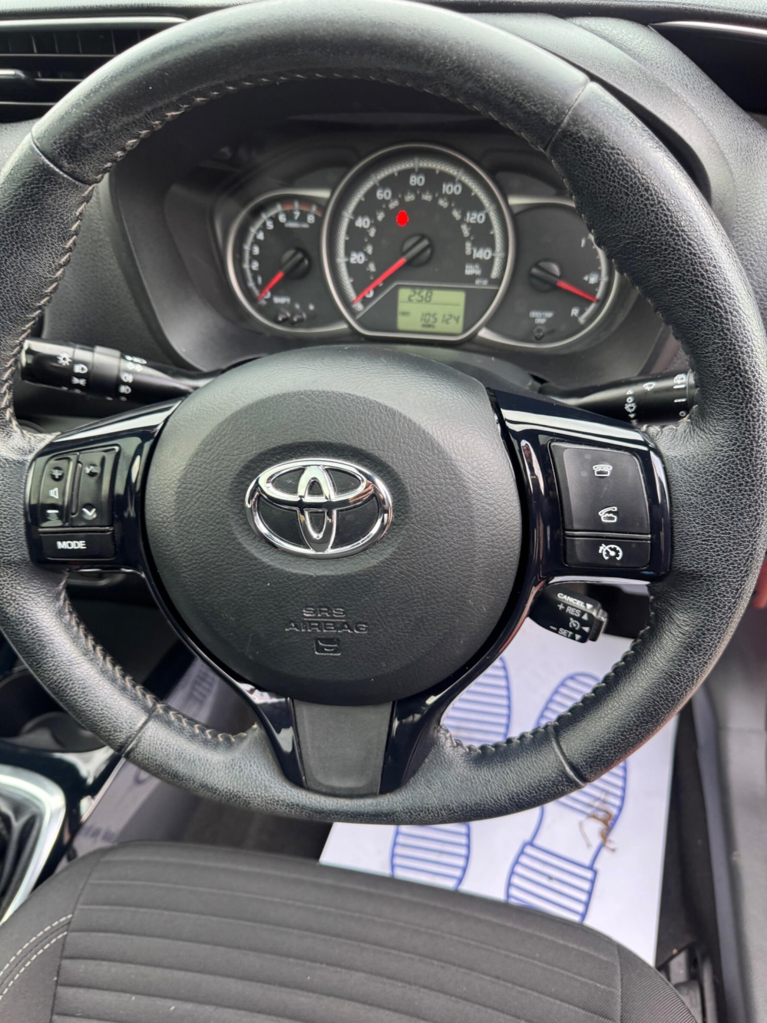 Used Toyota Yaris 2016 for sale - 76597253: Photo 11