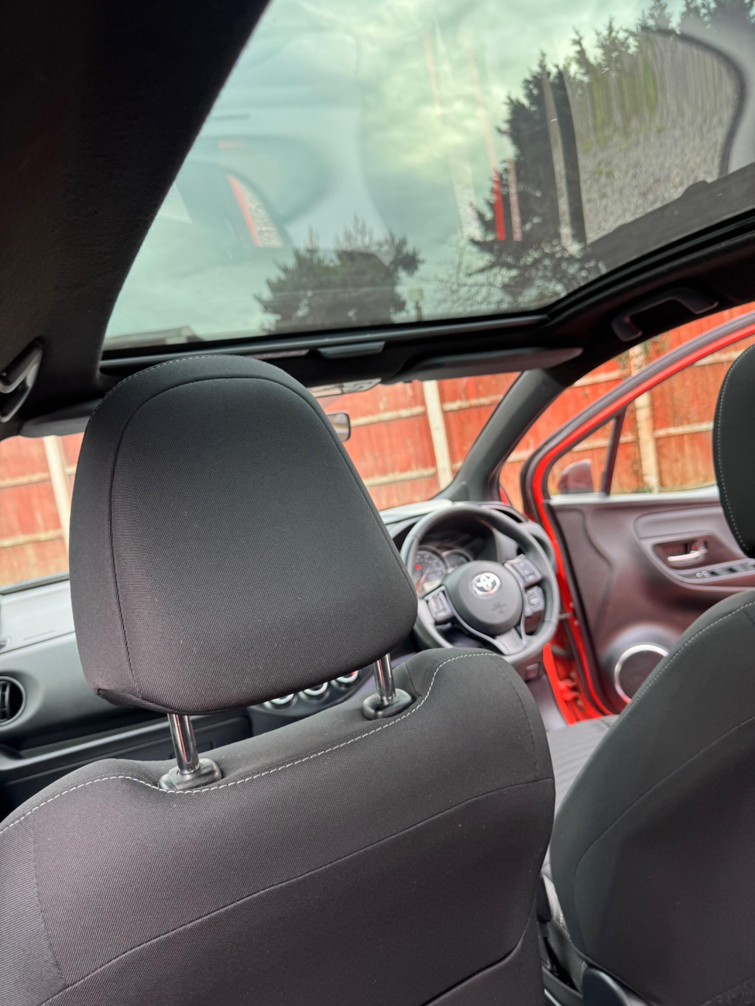 Used Toyota Yaris 2016 for sale - 76597253: Photo 13