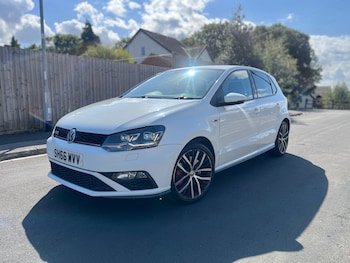 Used Volkswagen Polo 2016 for sale - 76162528: Photo